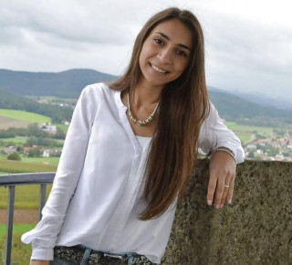 Vrouw zoekt man voor leuke momenten